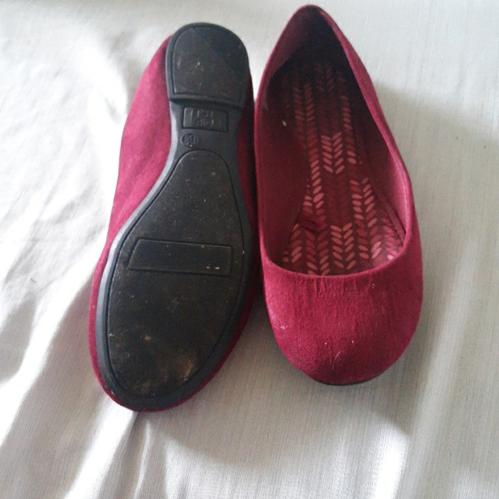 Shoes - Picture 3 of 3